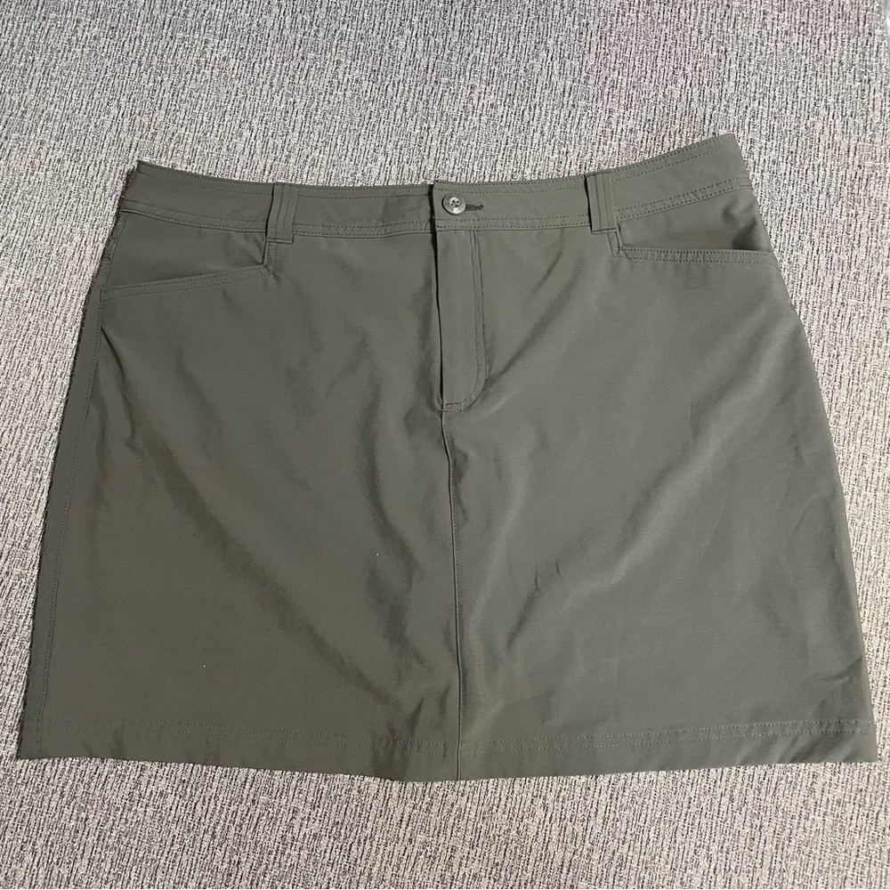 Eddie Bauer Women’s Skort